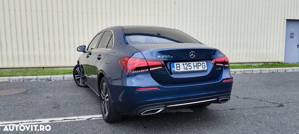Mercedes-Benz A - 9