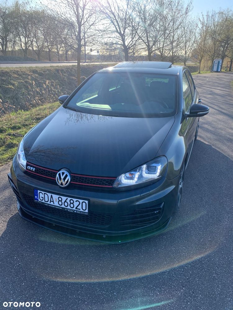 Volkswagen Golf 2.0 TSI GTI DSG - 2