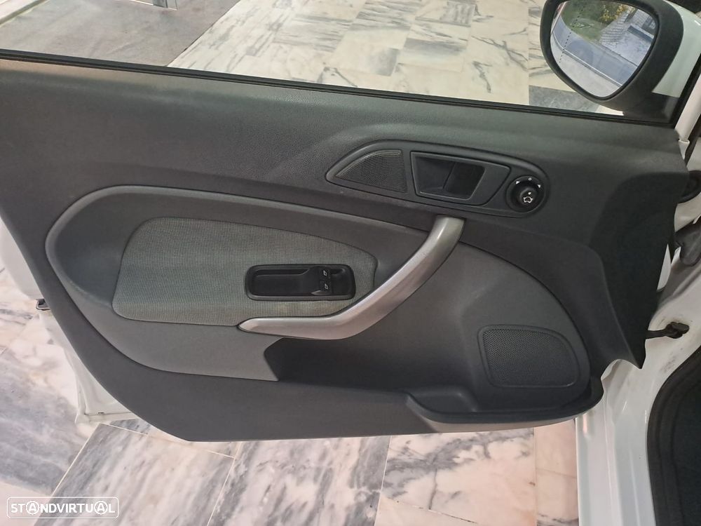 Ford Fiesta 1.25 Trend - 7