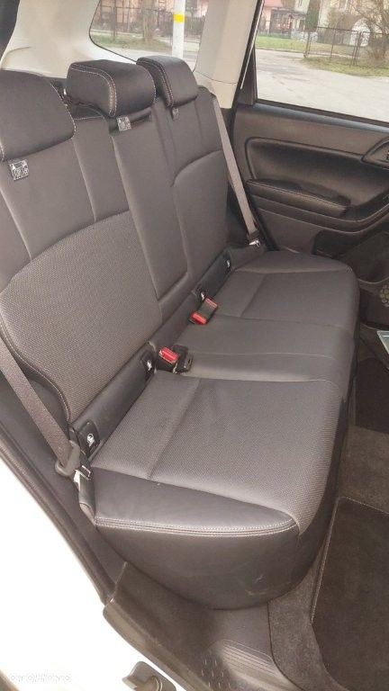 Subaru Forester 2.0 XT Platinum Lineartronic - 28