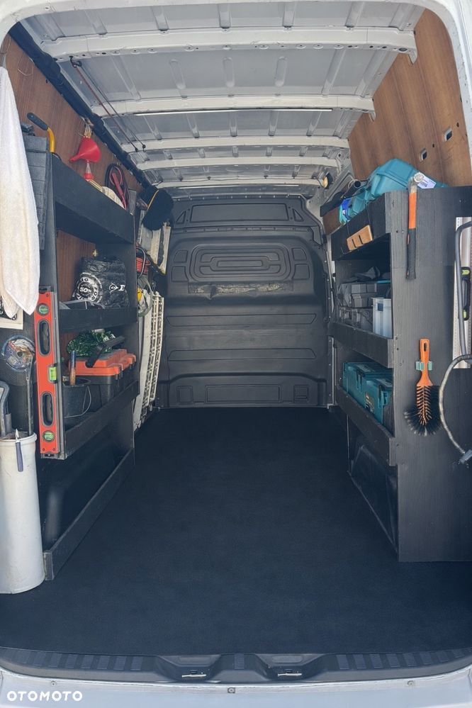 Mercedes-Benz Sprinter - 5