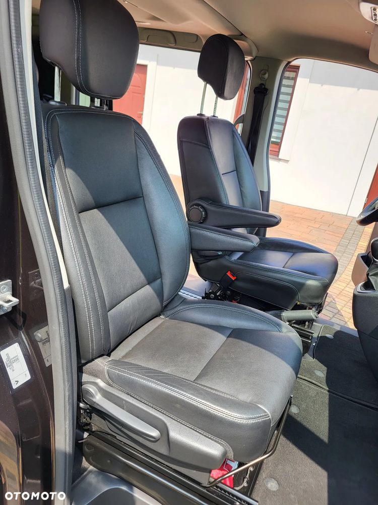 Renault Trafic Grand 2.0 dCi EDC - 21