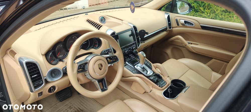 Porsche Cayenne Standard - 6