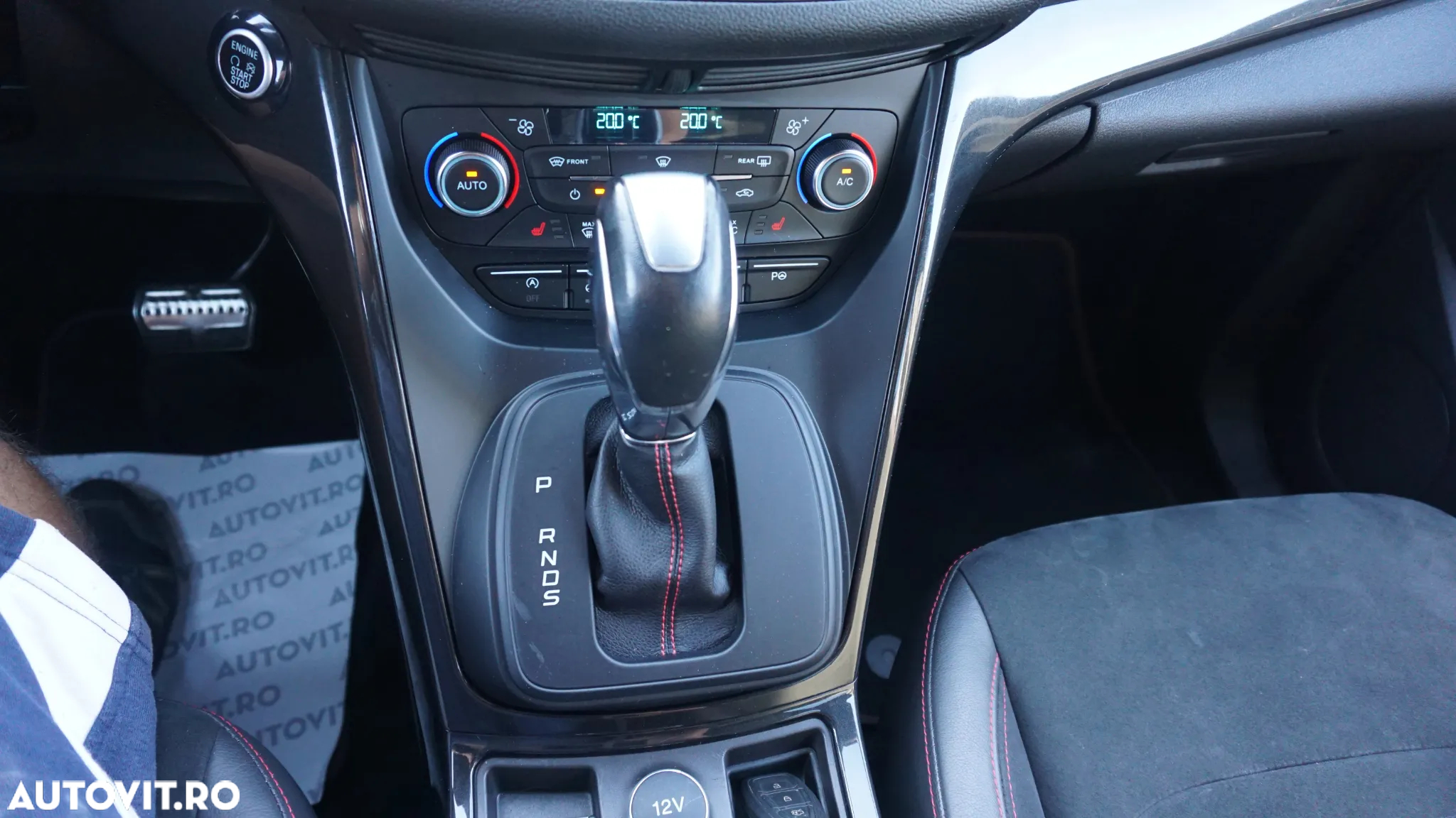 Ford Kuga 1.5 EcoBoost 4x4 Aut. ST-Line - 31