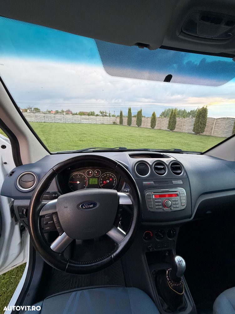 Ford Transit Connect 65 SWB 5 Locuri Ambiente - 6