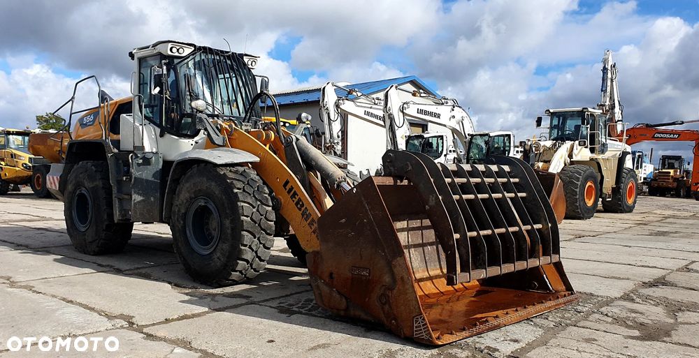 Liebherr L556 - 28