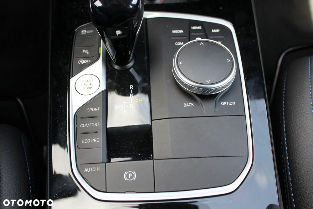 BMW Seria 1 120i M Sport - 28