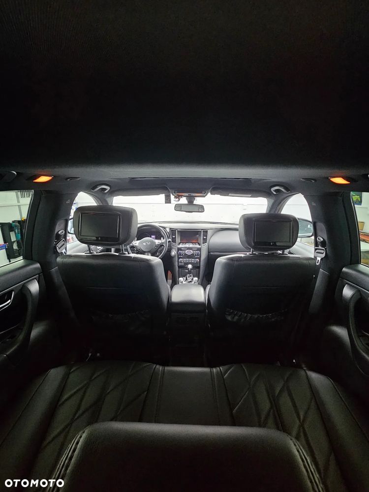 Infiniti QX70 - 15