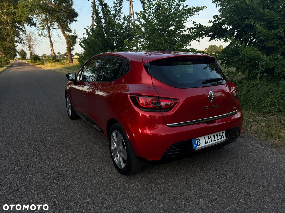 Renault Clio - 10