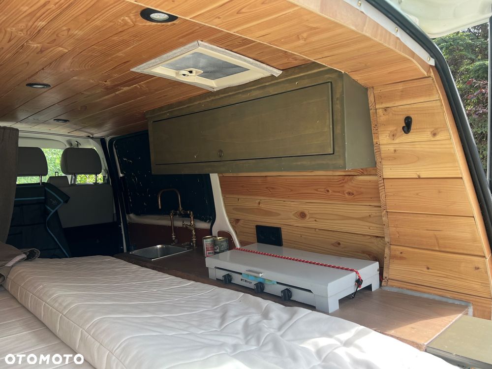 Volkswagen Transporter - 8