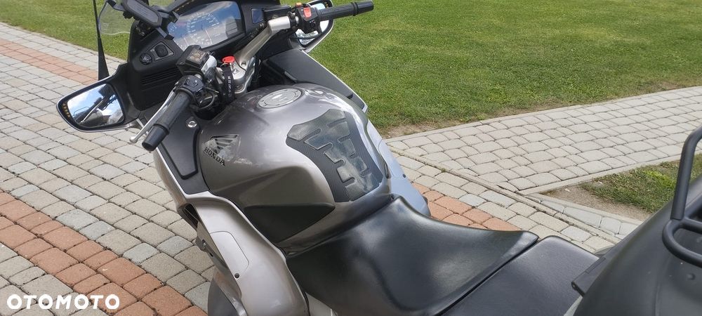 Honda ST - 16