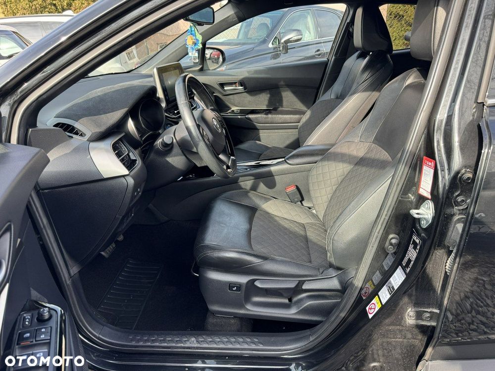Toyota C-HR - 10