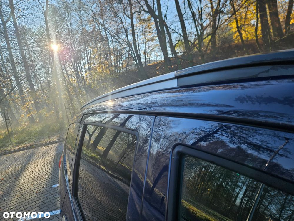 Dacia Lodgy 1.6 SCe Laureate S&S - 26