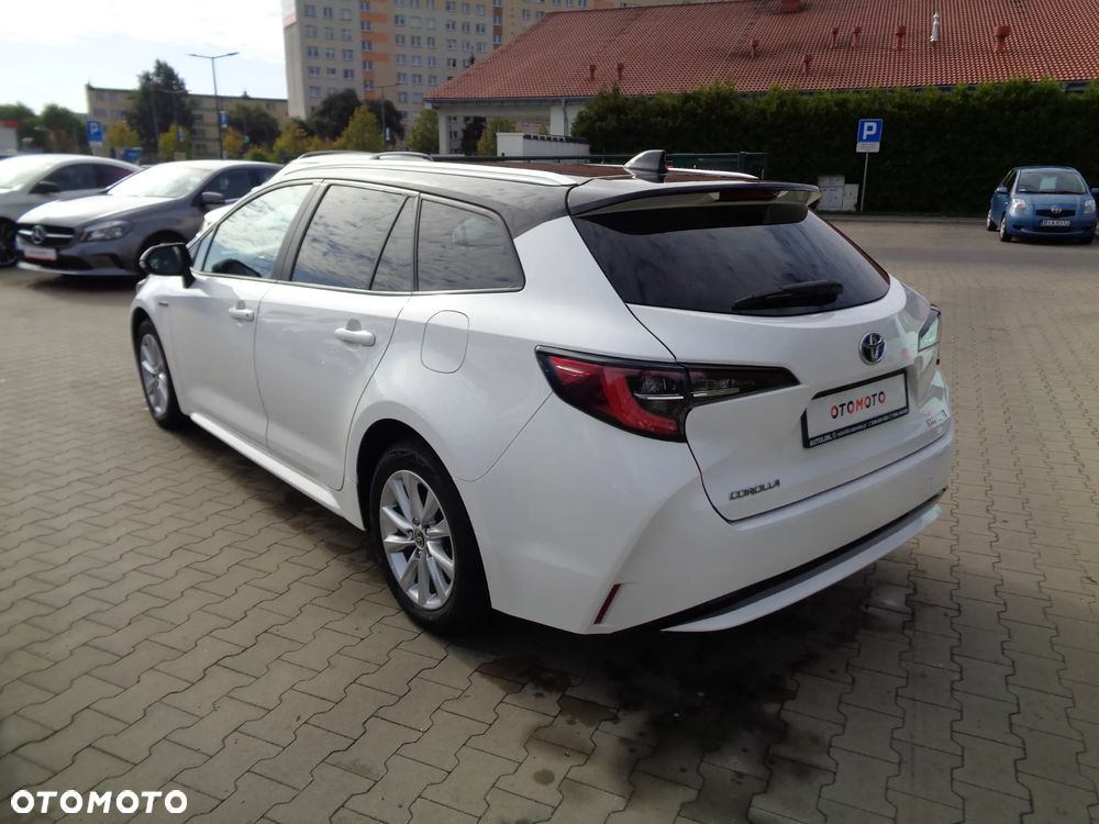 Toyota Corolla - 5