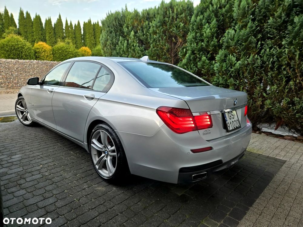 BMW Seria 7 750Li - 4