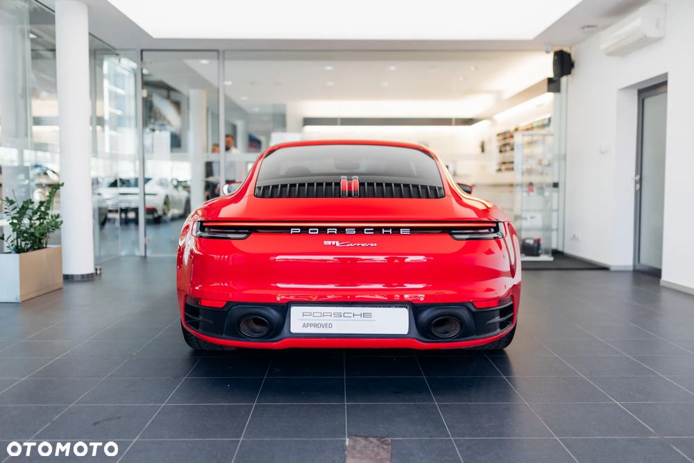 Porsche 911 Carrera - 15