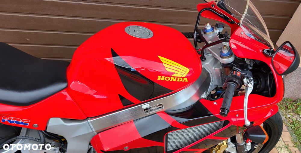 Honda VTR - 24