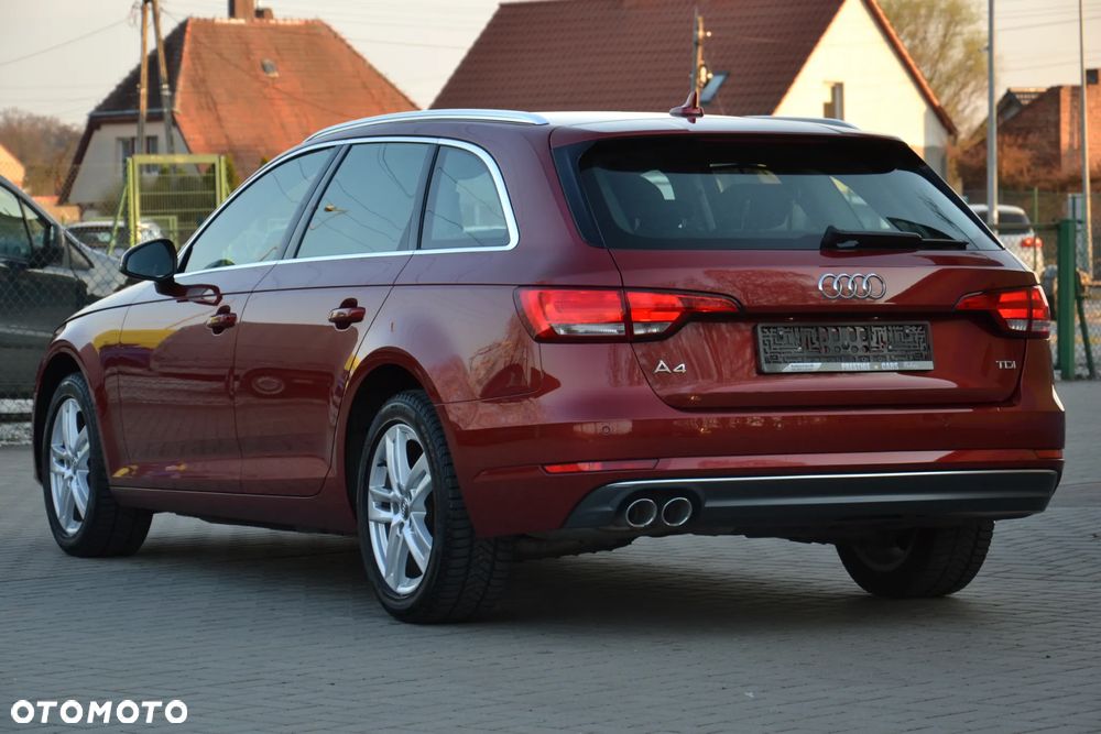 Audi A4 Avant 2.0 TDI ultra S tronic design - 12