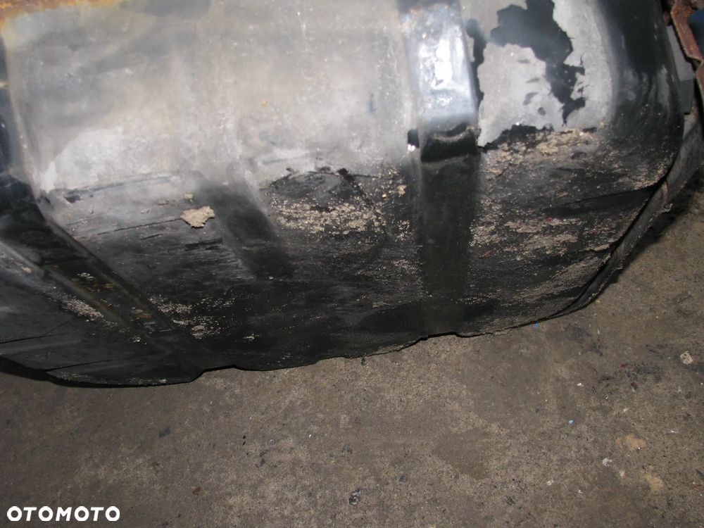 HYUNDAI I30 I 1.6CRDI ZBIORNIK PALIWA 31100-2L800 HB - 4