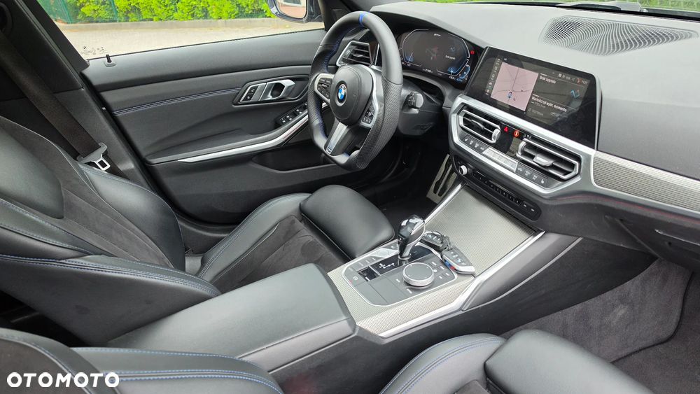 BMW Seria 3 330e M Sport - 5