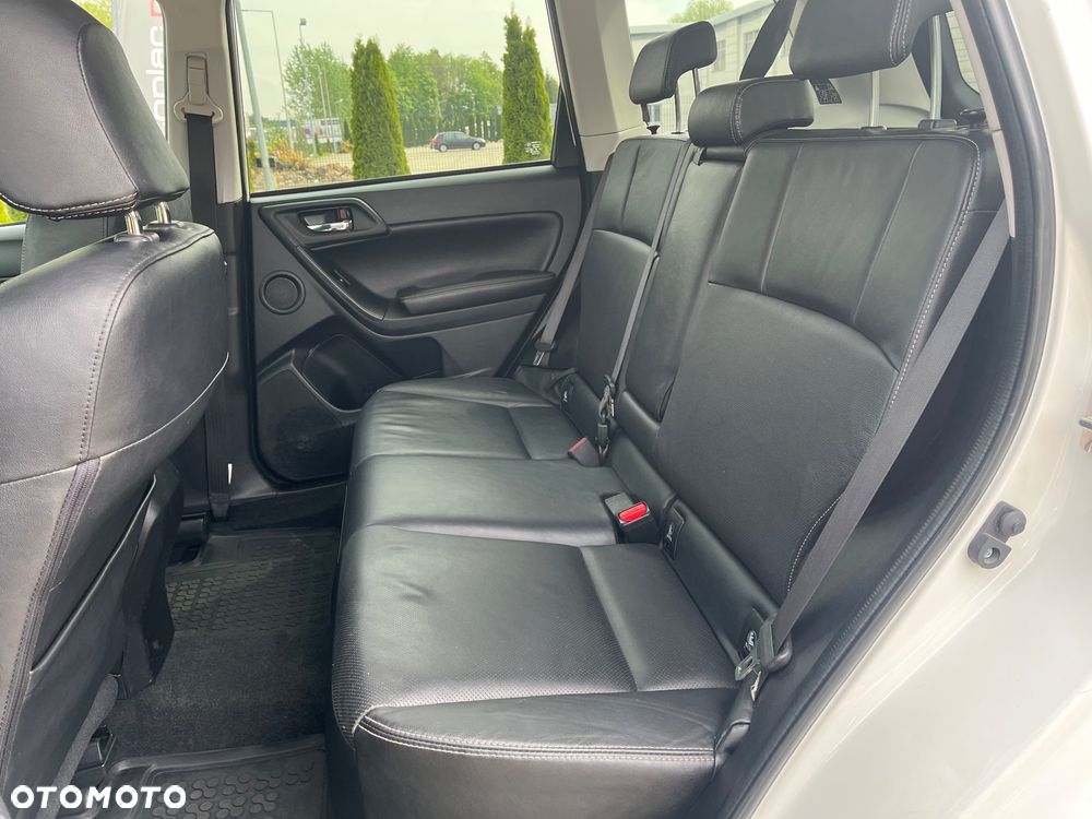 Subaru Forester 2.0XT Platinum Lineartronic EU6 - 24