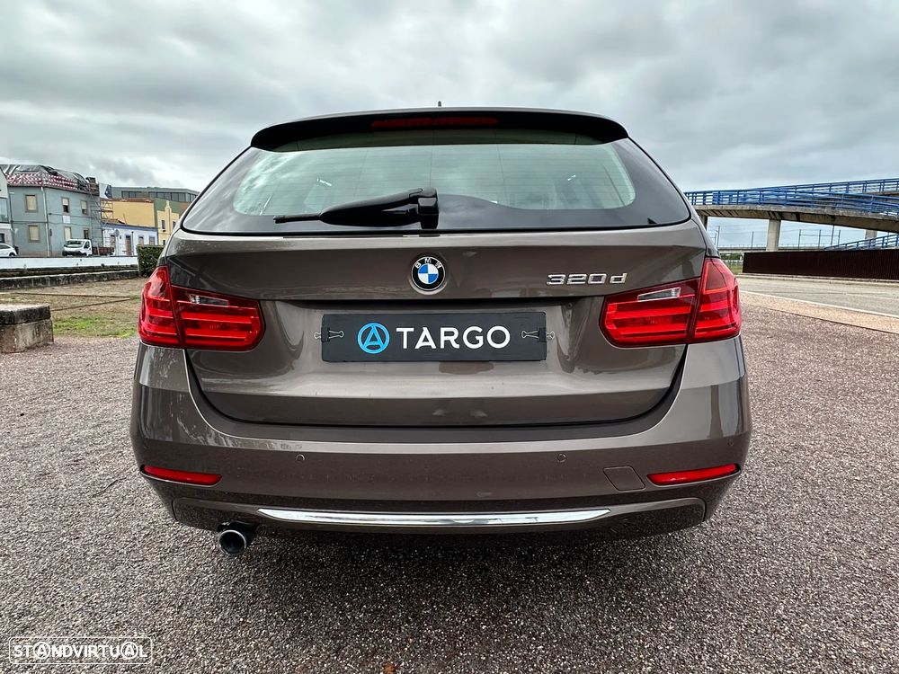 BMW 320 d Touring Auto Line Luxury - 41