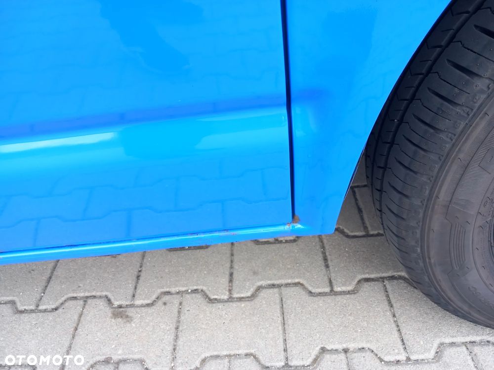 Volkswagen Multivan - 13