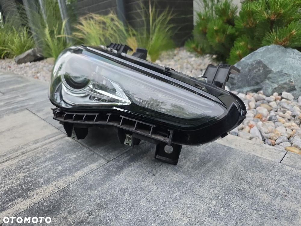 ALFA ROMEO GIULIA Lampa prawa przód Kompletna Bi-Xenon Led 50557244 - 3