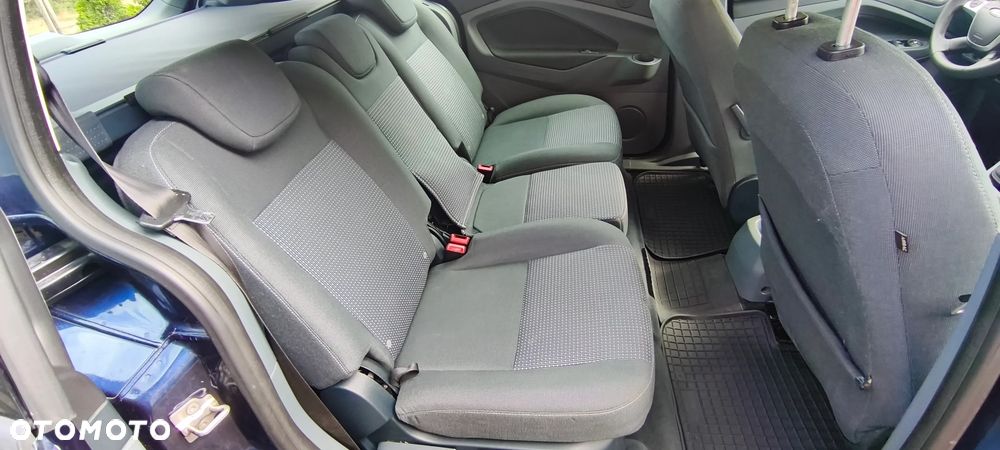 Ford Grand C-MAX - 30