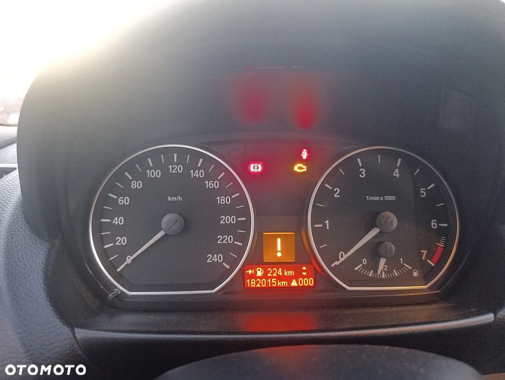 BMW Seria 1 116i - 4