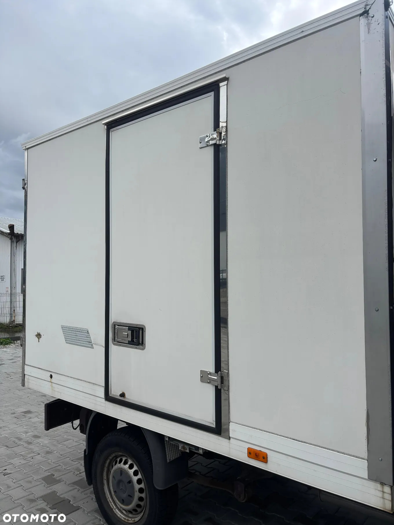 Mercedes-Benz SPRINTER 219 - 10