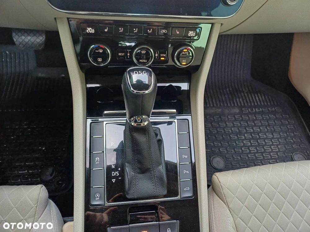 Skoda Superb 2.0 TDI Style DSG - 18
