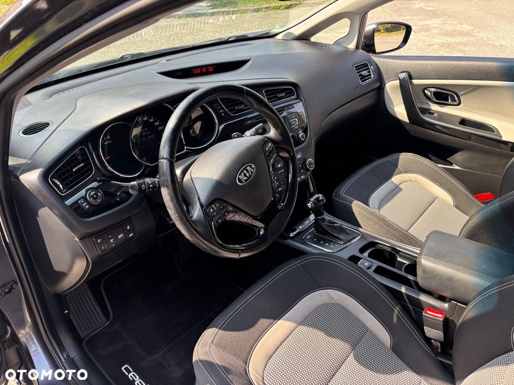 Kia Ceed 1.6 GDI DCT Platinum Edition - 14