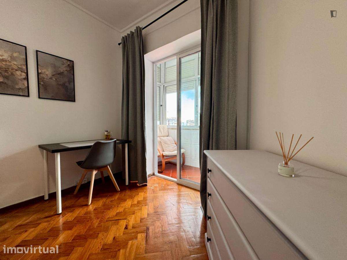 Quarto - localizado em Amadora Lisbon - Grande imagem: 5/11
