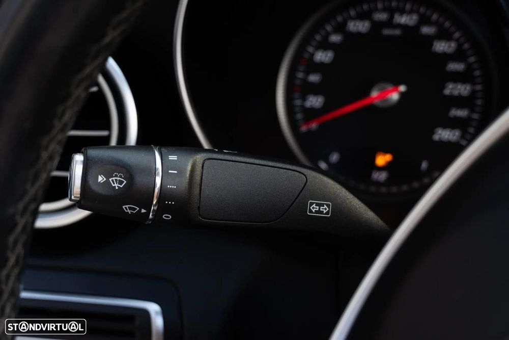 Mercedes-Benz C 220 d Cabrio 9G-Tronic AMG Line - 43