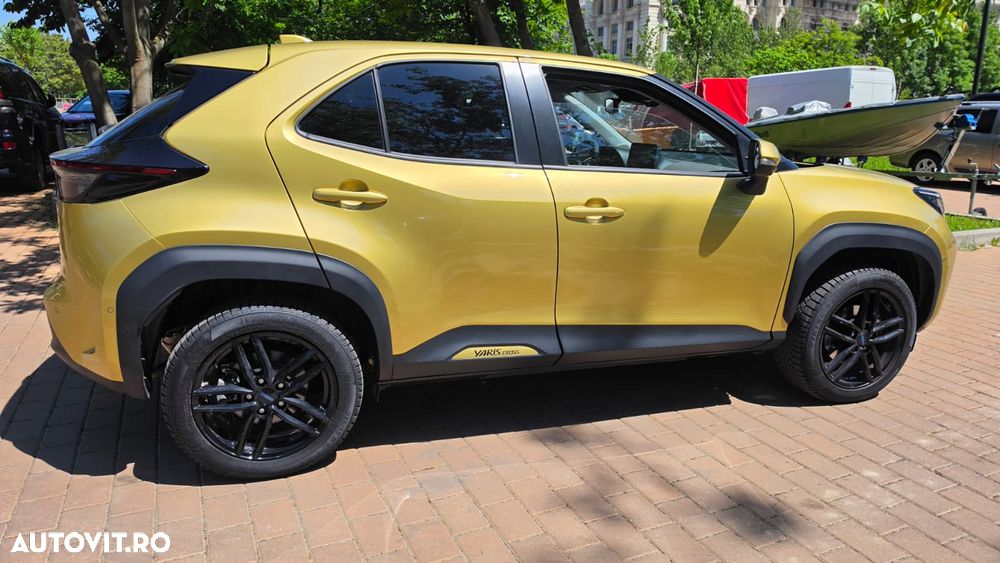 Toyota Yaris Cross 1.5 VVT-i HSD 4x4 Exclusive Elegant - 15