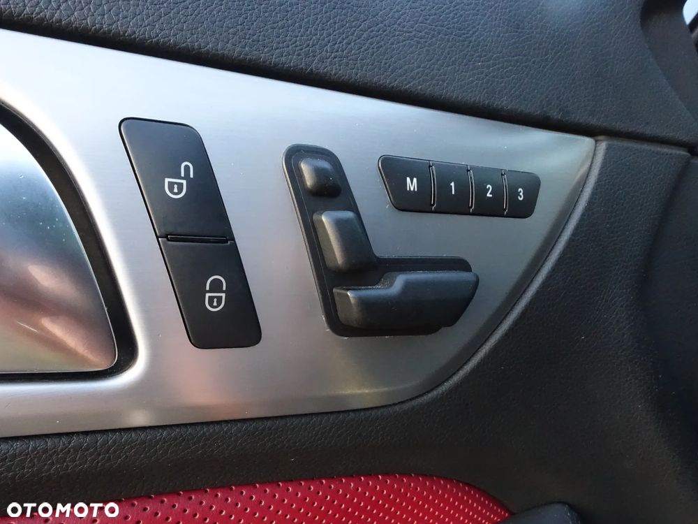 Mercedes-Benz SLK 350 (BlueEFFICIENCY) 7G-TRONIC - 15