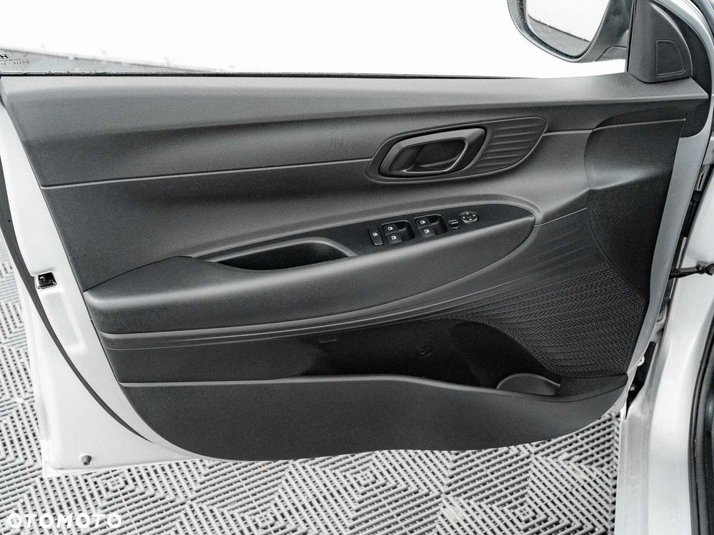 Hyundai i20 1.2 Pure - 10