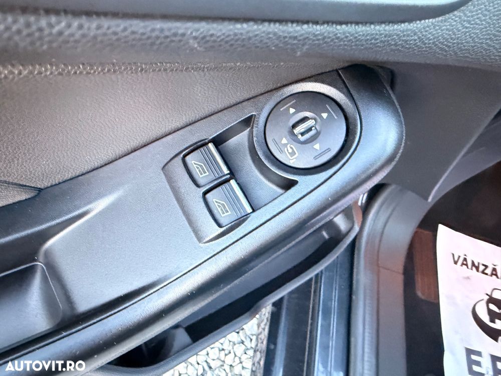 Ford Fiesta 1.6 TDCI DPF Titanium - 18