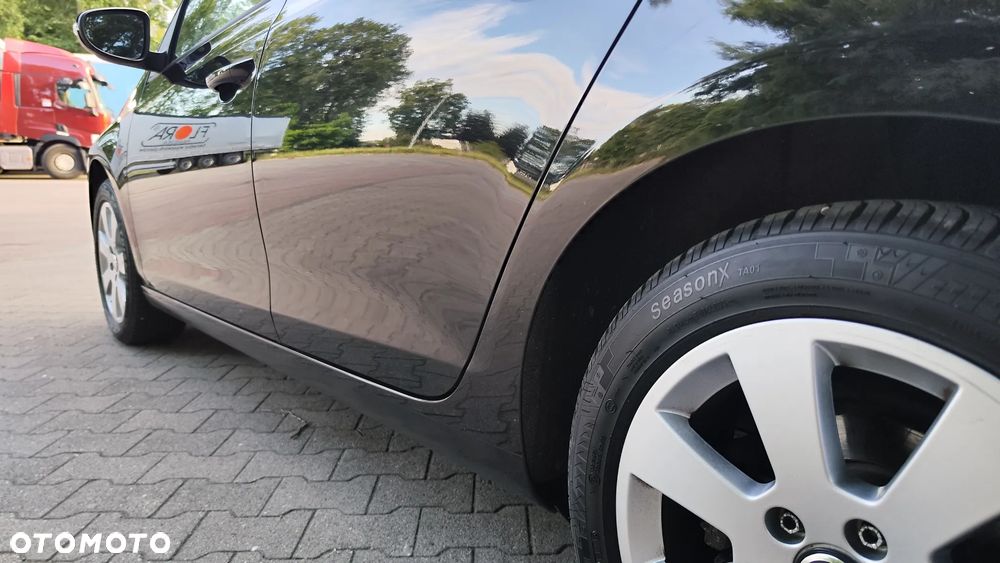 Volkswagen Golf 1.6 Comfortline - 17