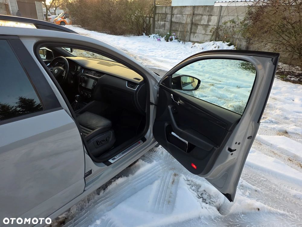 Skoda Octavia 2.0 TDI DSG RS - 15