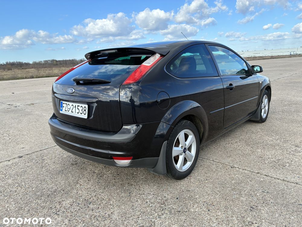 Ford Focus 1.6 Ti-VCT Platinium X - 4