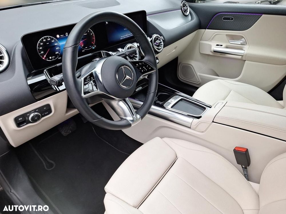 Mercedes-Benz GLA - 10