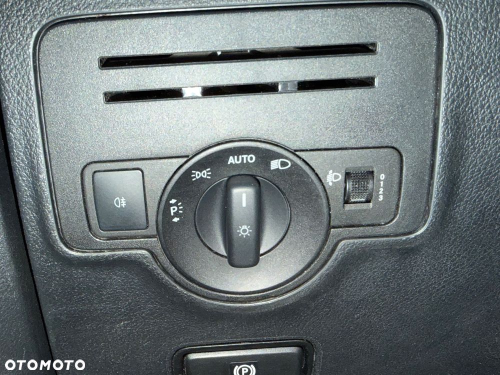 Mercedes-Benz Vito - 12