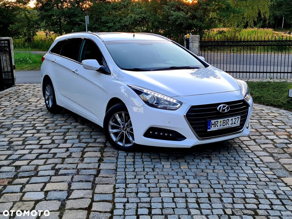 Hyundai i40 1.7 CRDi Premium DCT - 1