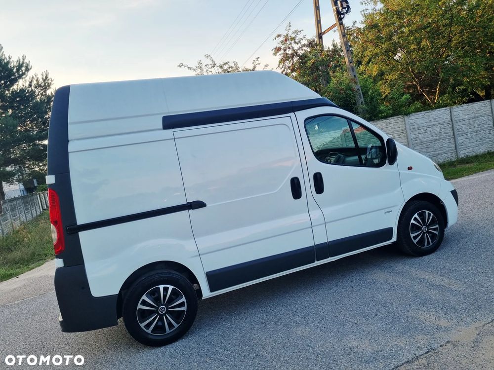 Opel Vivaro - 12