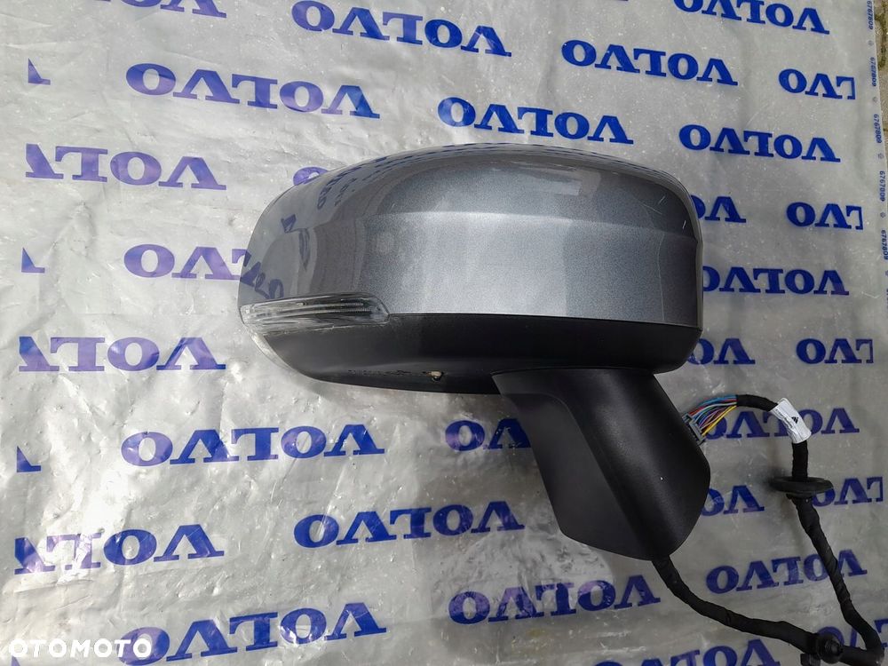 LUSTERKO PRAWE 15PIN BLIS FOTOCHROM VOLVO XC60 II 18R KOLOR 714 UK - 2