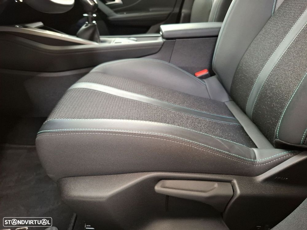 Peugeot 308 1.2 PureTech Allure - 27