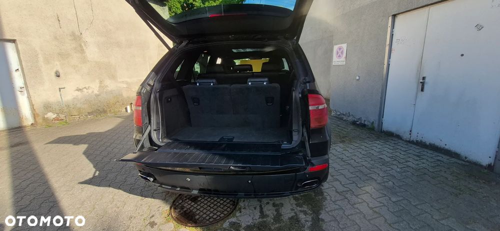 BMW X5 4.8i xDrive - 10