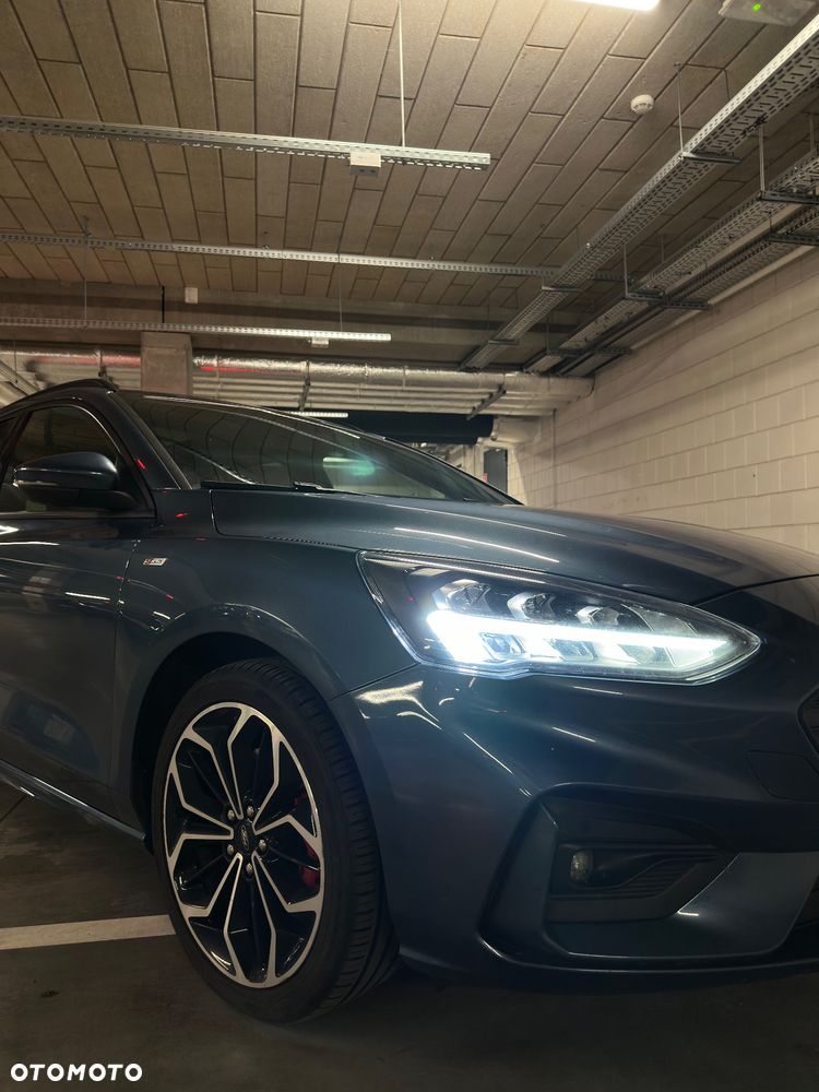 Ford Focus 1.0 EcoBoost mHEV ST-Line X - 10